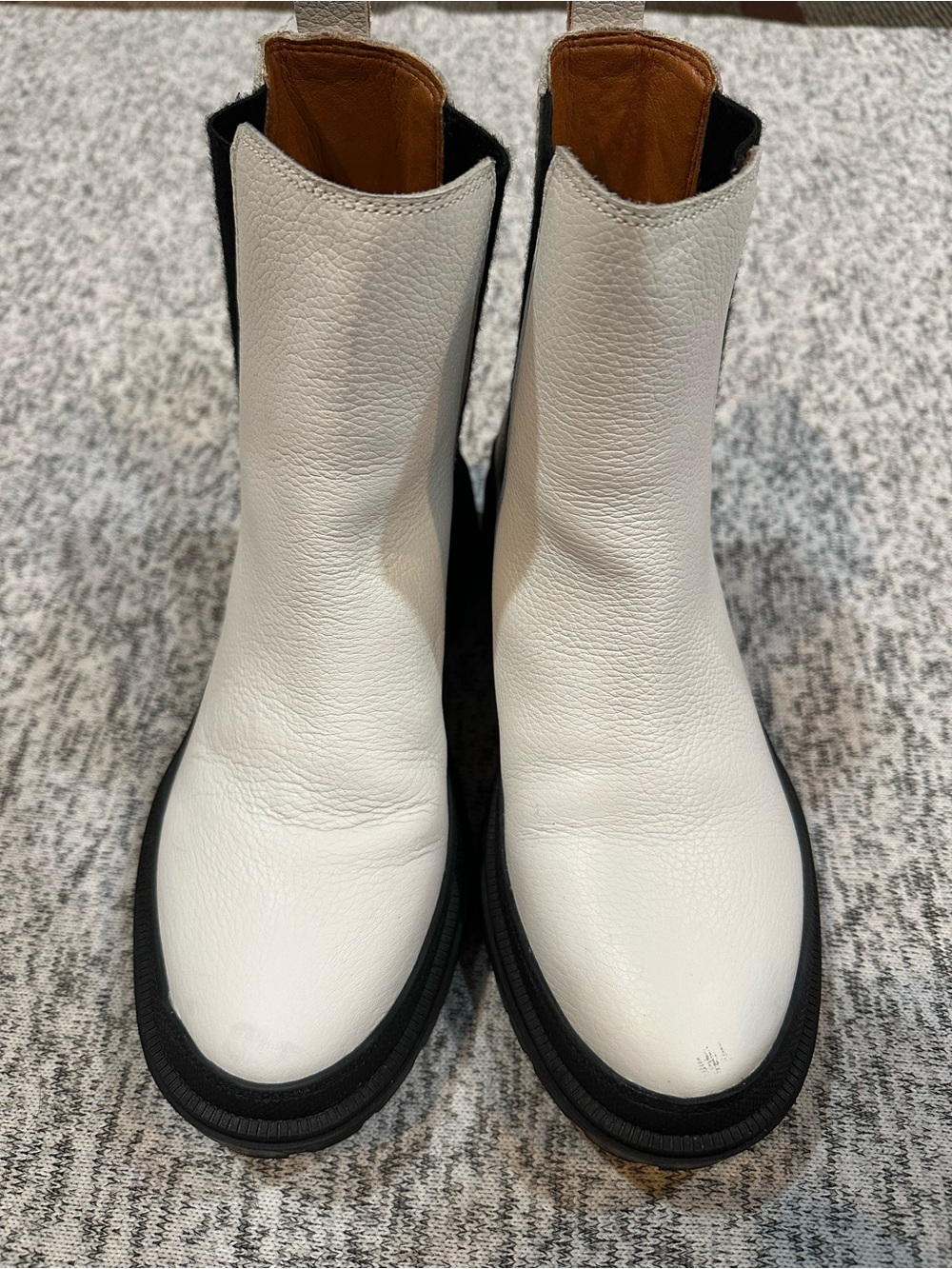 Lucky Brand White Leather Chunky Boots with Black Sole. Ladies Sz 7.5 GUC